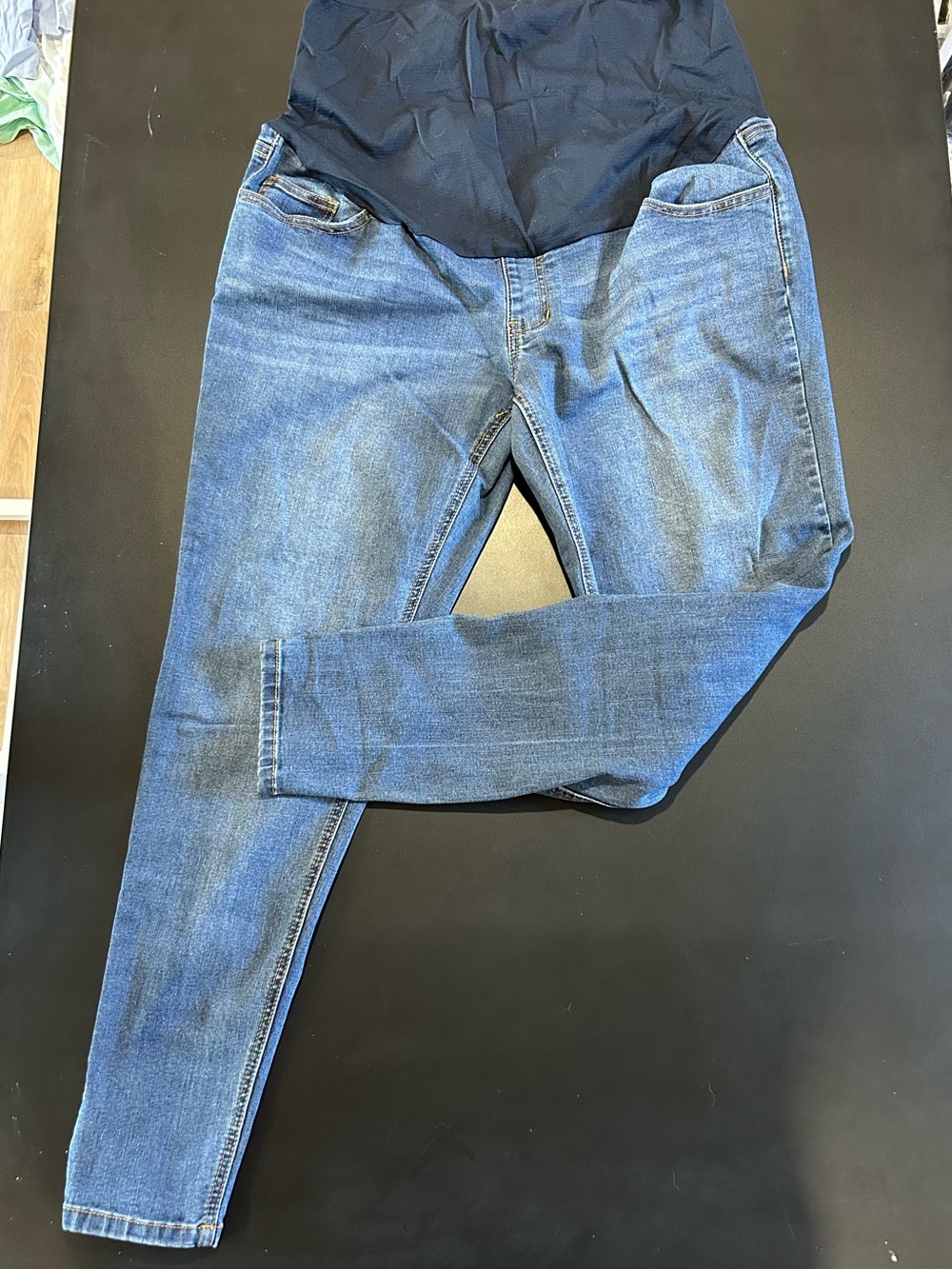 Time and Tru Blue Denim Maternity Jeggings with Navy Overband